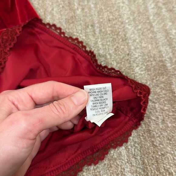 Apt. 9 Stretch Red Velvet Lace Y2K Cami Adjustable Straps Women Size Medium - Picture 7 of 7